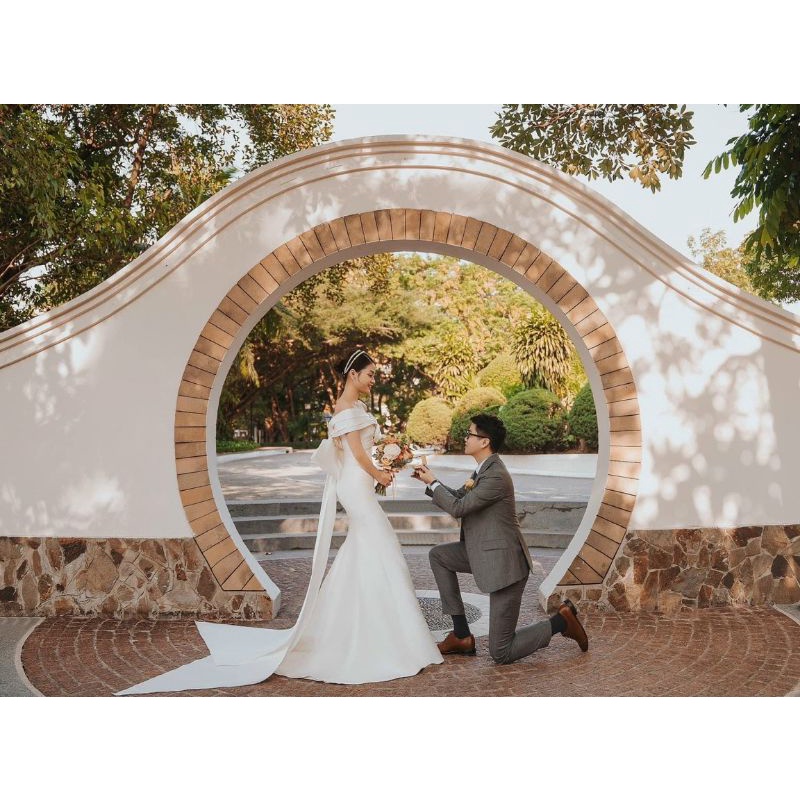 váy cô dâu bẹt vai body