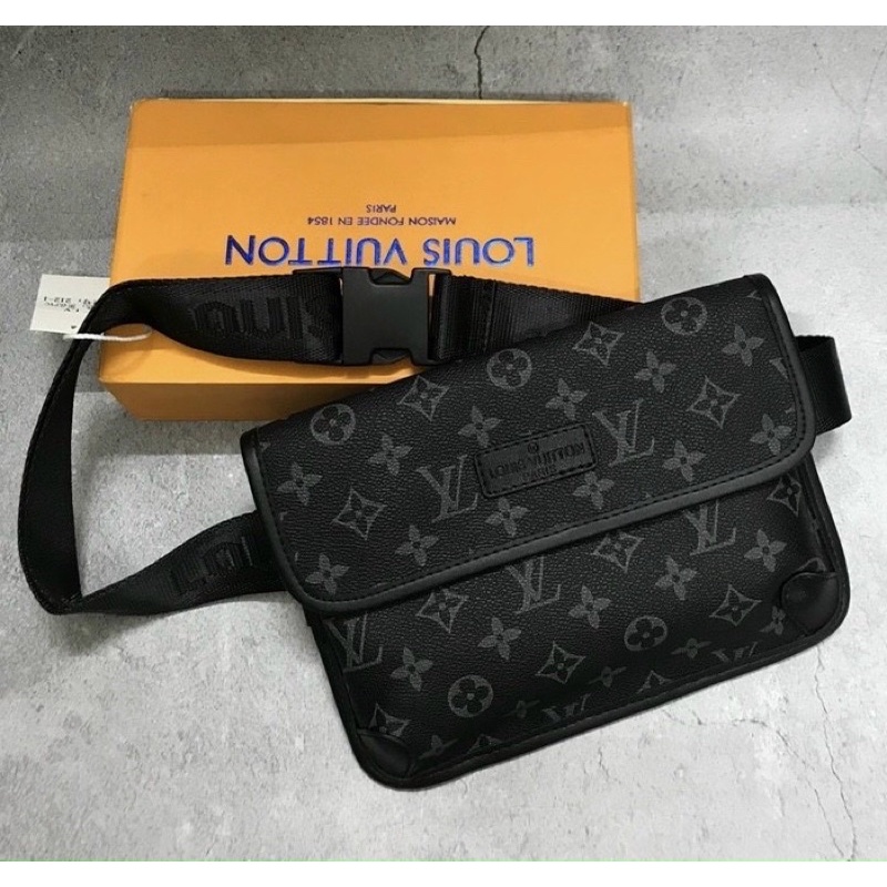 Túi đeo bụng L.V