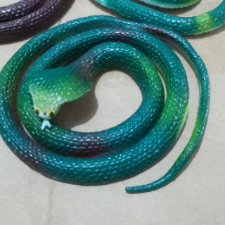 Rắn mủ 3D mô phỏng rắn thật