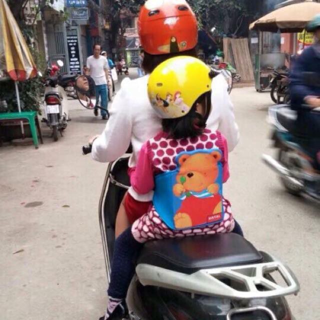 Ghế ngồi xe máy em bé - Xe Số, Yên Nệm, Không Tựa, Có Gác Chân, An Toàn Cho Bé