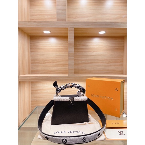 Túi xách Lv LouísVuitton capucines sz 27 và sz 20 da bò