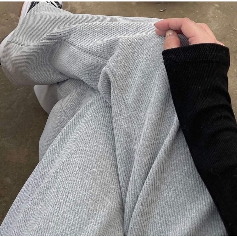 set áo đen chéo dây + quần gân suông xám
