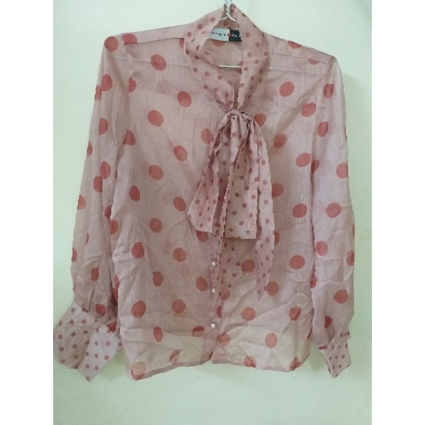 Áo sơmi voan tơ hồng chấm bi size S- M thanh lý