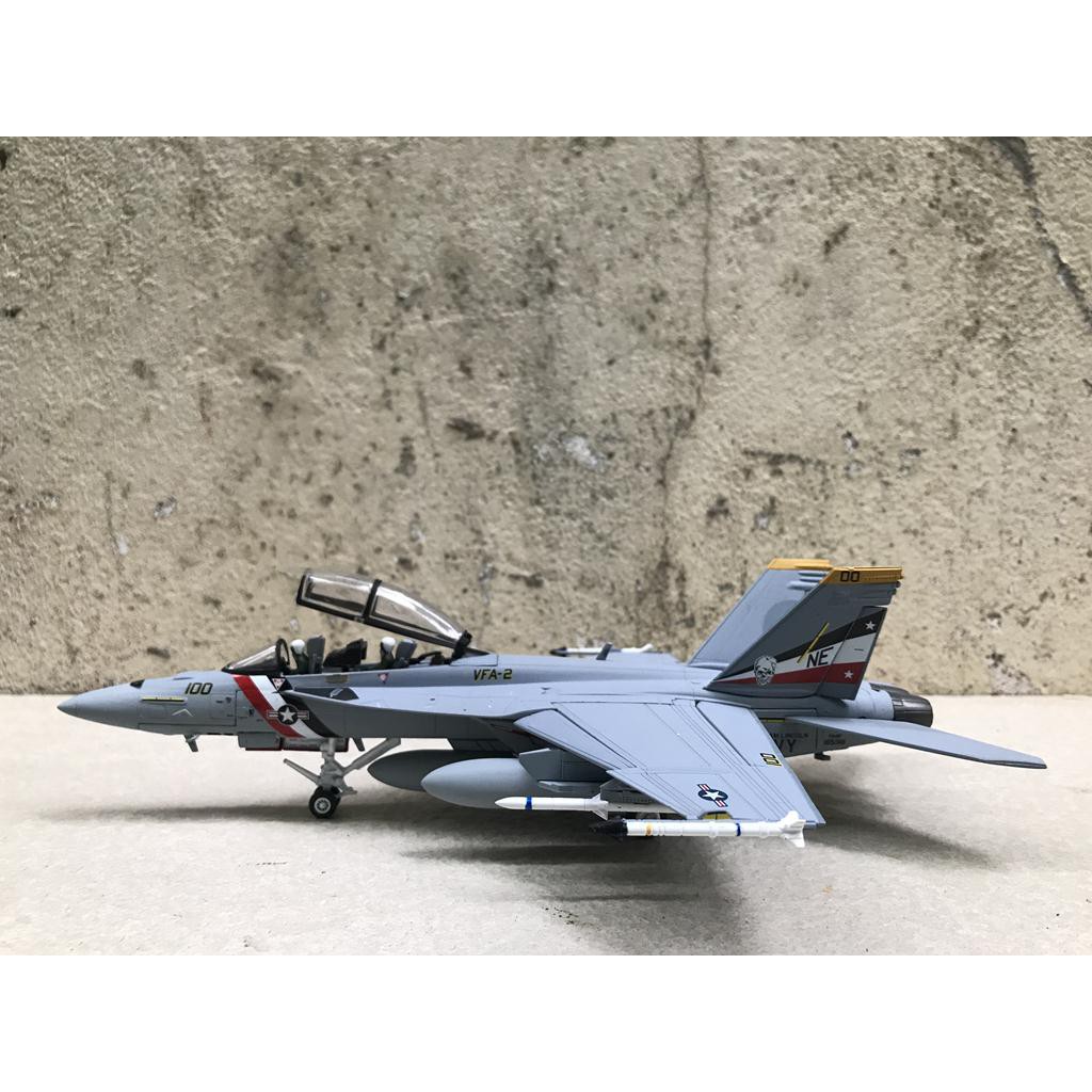 Mô hình Máy bay F/A-18F Super Hornet - 1:72