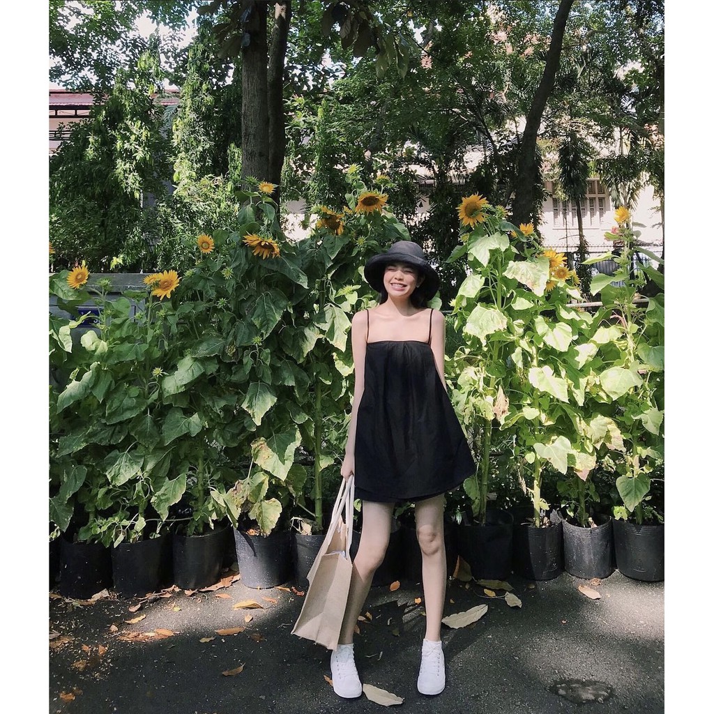WHITELAZZ | Áo hai dây basic màu đen - Donna Strappy Top