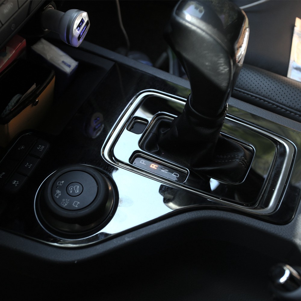 Miếng dán trang trí cho hộp số xe hơi Ford everest 2017-2019