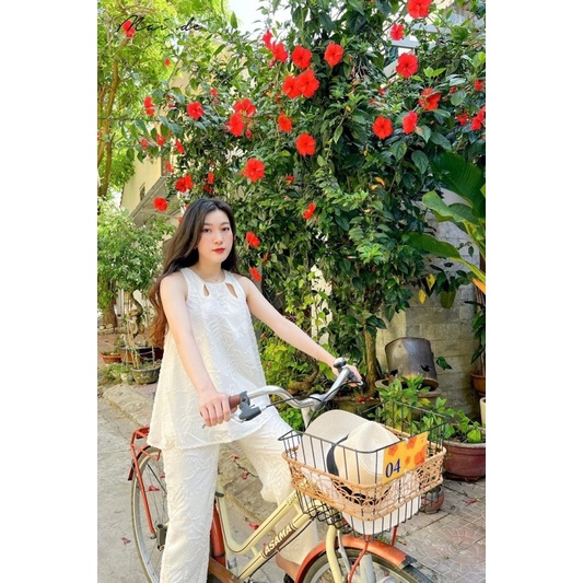 SALE Set bộ áo quần lá suông khoét cổ màu kem