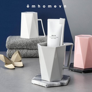 Cốc nhựa vát 4 góc đánh răng siêu rẻ nhà tắm