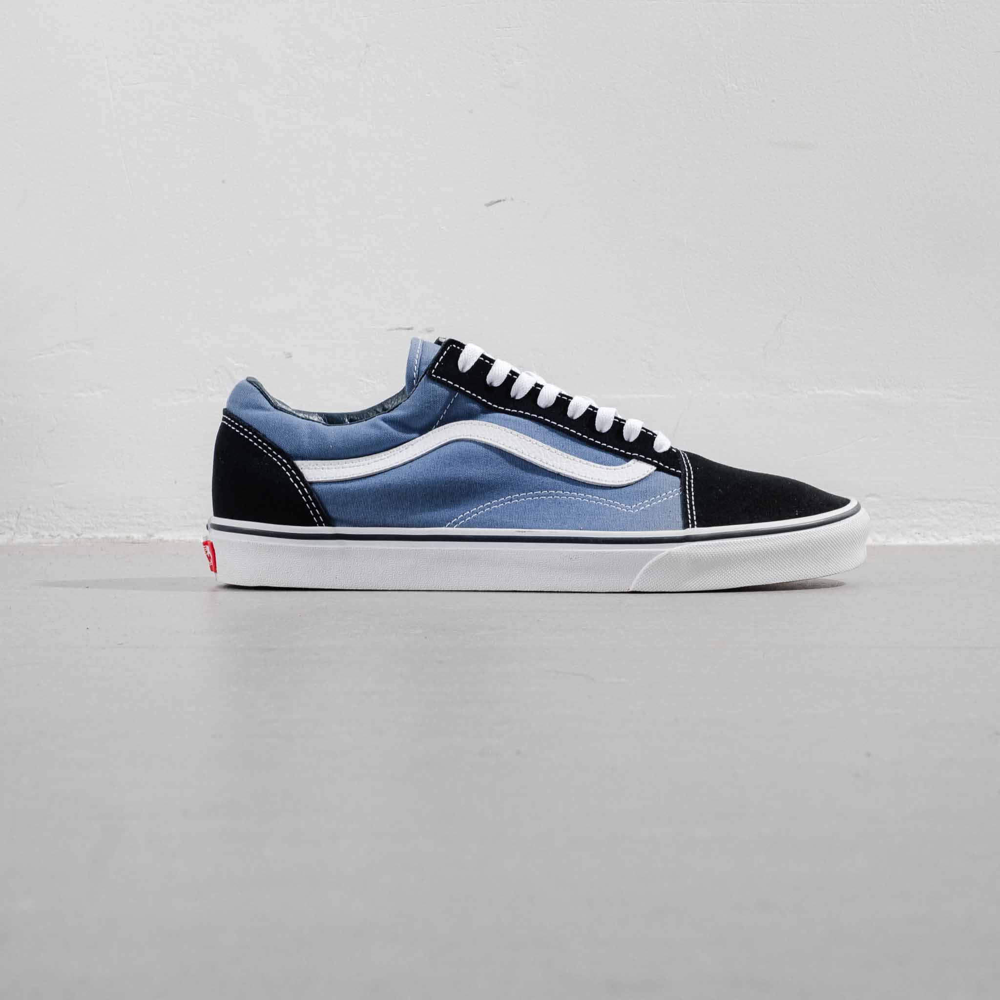 Giày Sneakers Vans Old Skool Màu Đen Xanh Navy