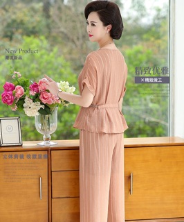 Bộ đồ trung niên kim sa nữ