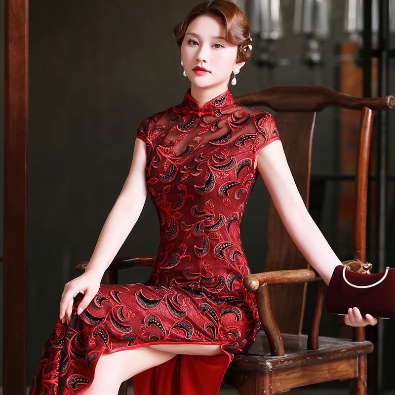 ❀◎Tiệc cưới mẹ áo dài cải tiến nữ 2021 xuân hè mới ren Trung Quốc thêu màu đỏ quý phái Đầm sườn xám