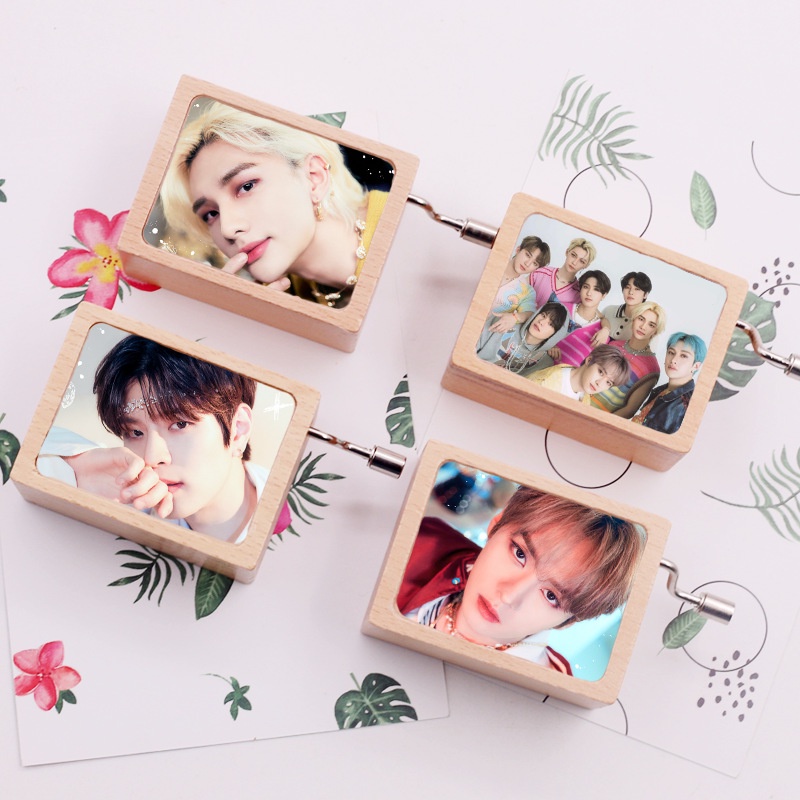 Hộp Nhạc Quay Tay Đồ Chơi Ellen Stray Kids BANGCHAN LEE KNOW HAN FELIX
