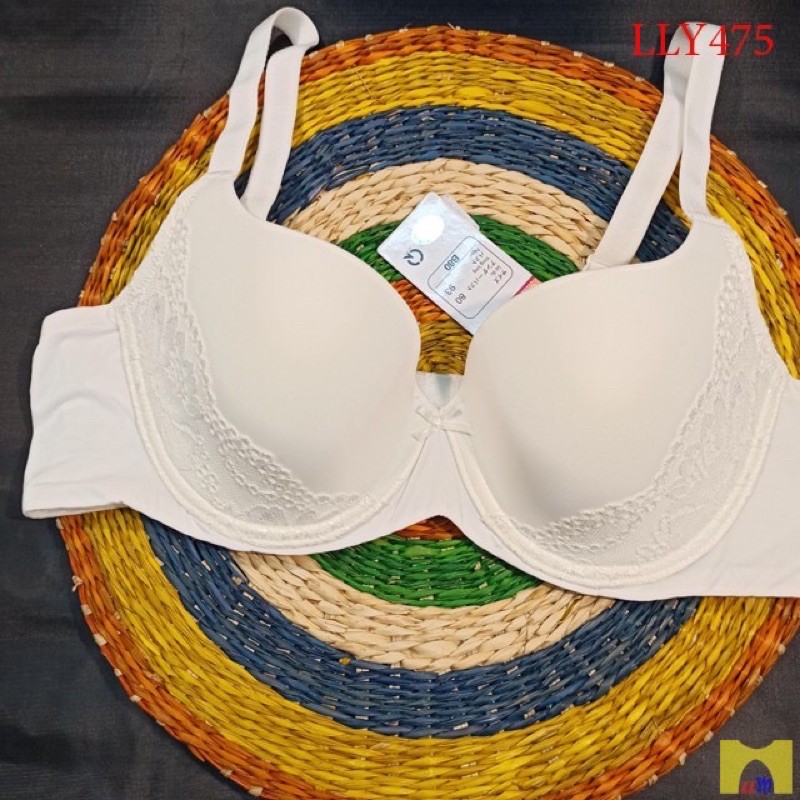 Áo ngực không mút 3 móc cài trái to ôm hết bầu ngực Lovely 475