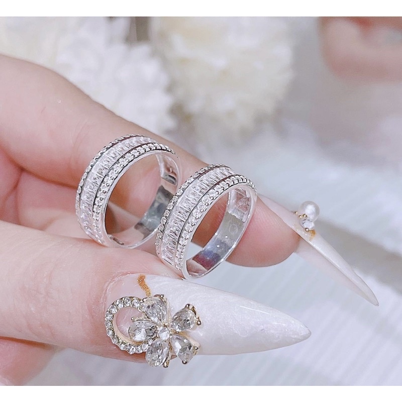 Nhẫn bạc ta đá gết lấp lánh bạc và bạc xi vàng dày dặn