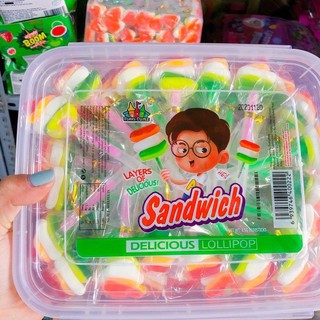 1 hộp kẹo sanwick có que phát sáng( 100 c )