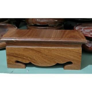 đế hương đặt tượng thờ cúng