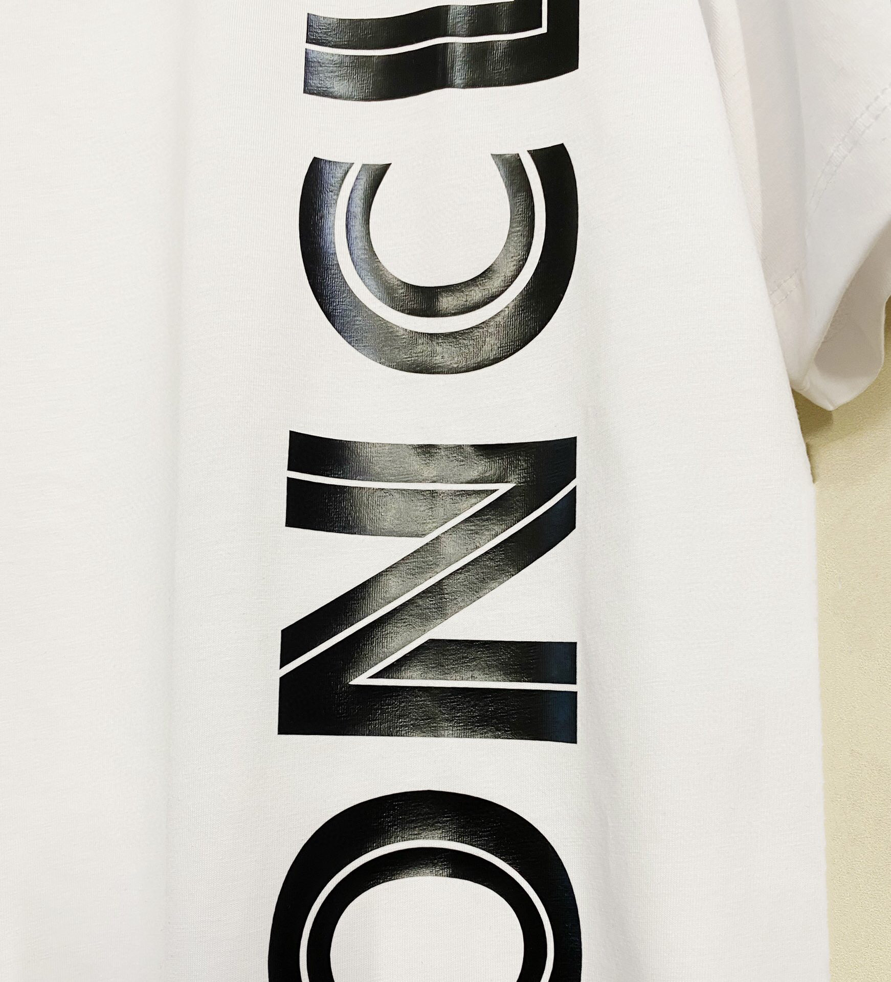 m0ncler Summer 2020 male short sleeve T medaka round neck printed logo in white lettering casual personality