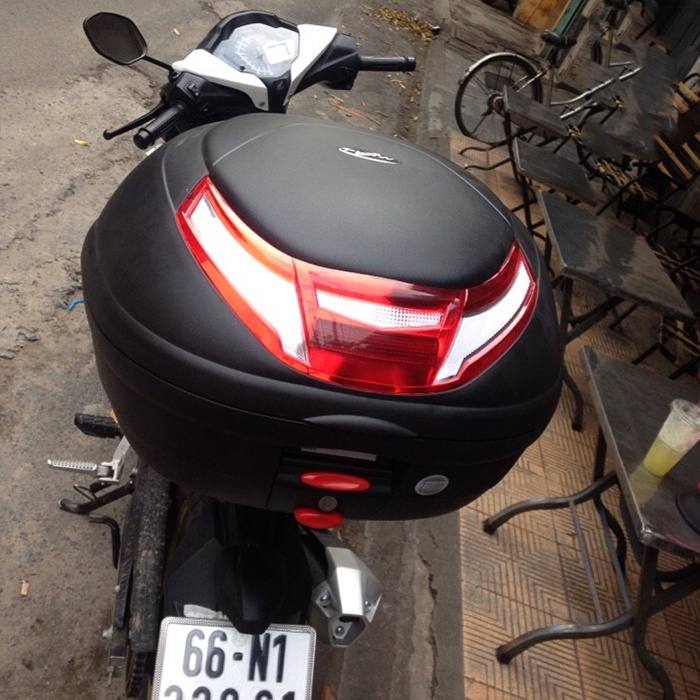 Thùng sau Givi E350RN hệ thống khóa Monolock cao cấp dung tích 35 lít kèm đế gắn thùng Givi MP60N chính hãng