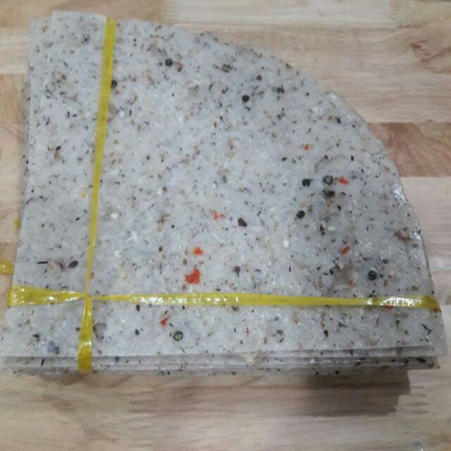 Bánh Tráng Dừa nướng.(Bánh to cắt làm 4)