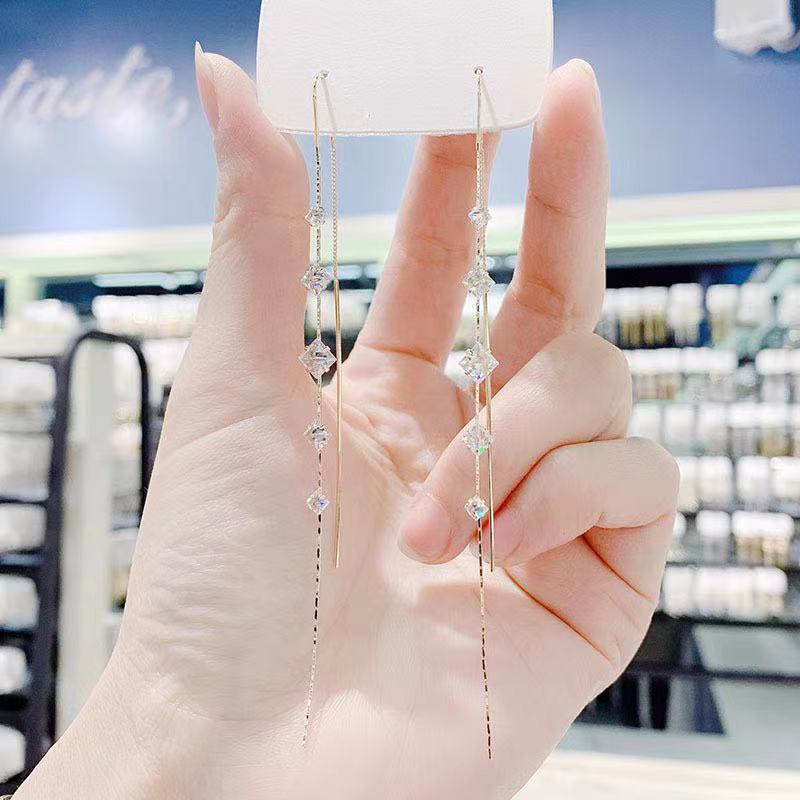 Set Khuyên Tai Tua Rua Đính Đá Zircon Thời Trang