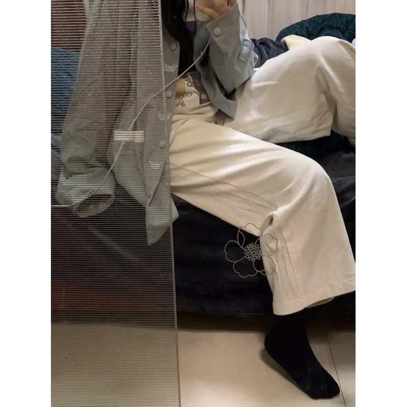 Quần kaki nhung ống rộng oversize Ulzzang unisex màu trắng siêu chất 🤎 | BigBuy360 - bigbuy360.vn