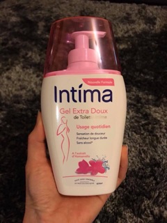 Dung dịch vệ sinh phụ nữ Intima