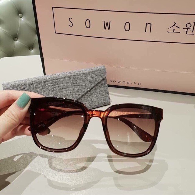 MẮT KÍNH UNISEX NAM NỮ THỜI TRANG TRÀN VIỀN CHÂN KIM LOẠI VÀNG - Bự Store - MS 55