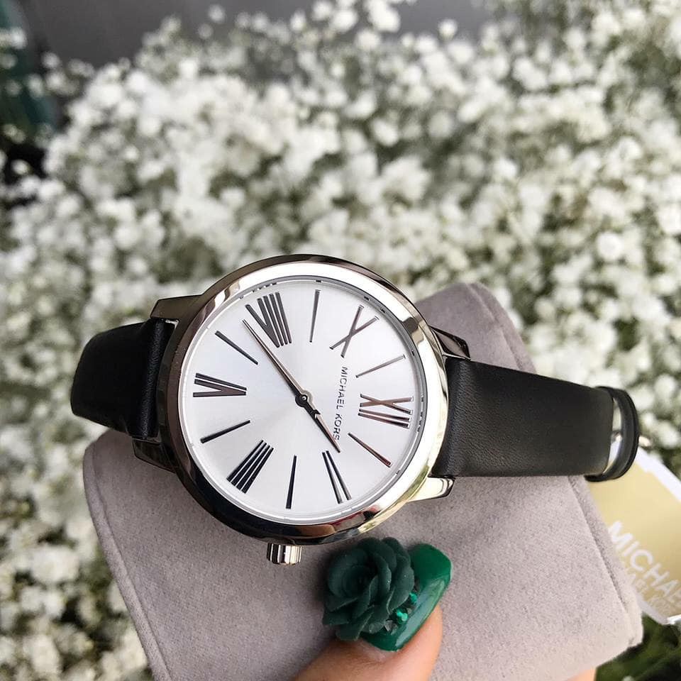 Đồng hồ nữ Michael Kors MK2518 dây da mềm mịn mặt số la mã cổ điển cực đẹp