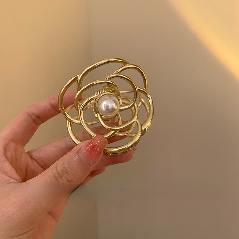 Kẹp Tóc Hình Hoa Trà Đính Ngọc Trai Giả Bằng Hợp Kim Phong Cách Hàn Quốc