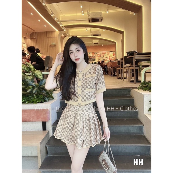 [ 𝐅𝐑𝐄𝐄 𝐒𝐇𝐈𝐏 ] SÉT VÁY GG NHÍ CHẤT KAKI 2 DA MỀM ĐEP NẶNG LẮM CV XẾP LY HÀNG ĐẸP LẮM Ạ