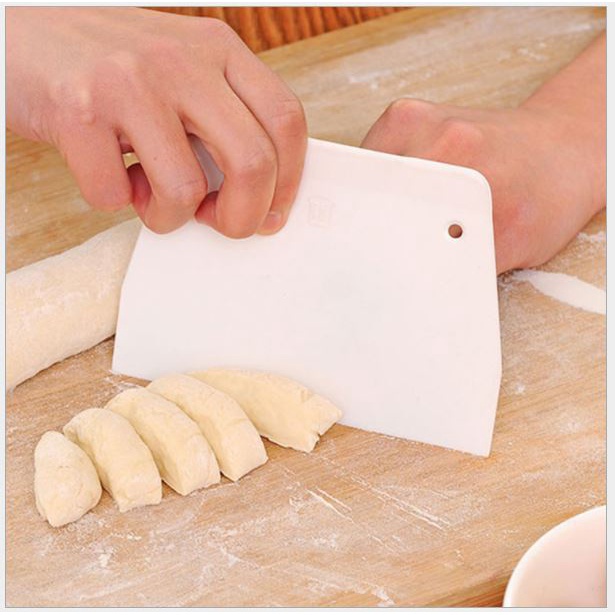 Miếng Vét Bột / Cắt Bột / Chà Láng làm bánh mì, bánh kem... 2 Size (Dough scraper)
