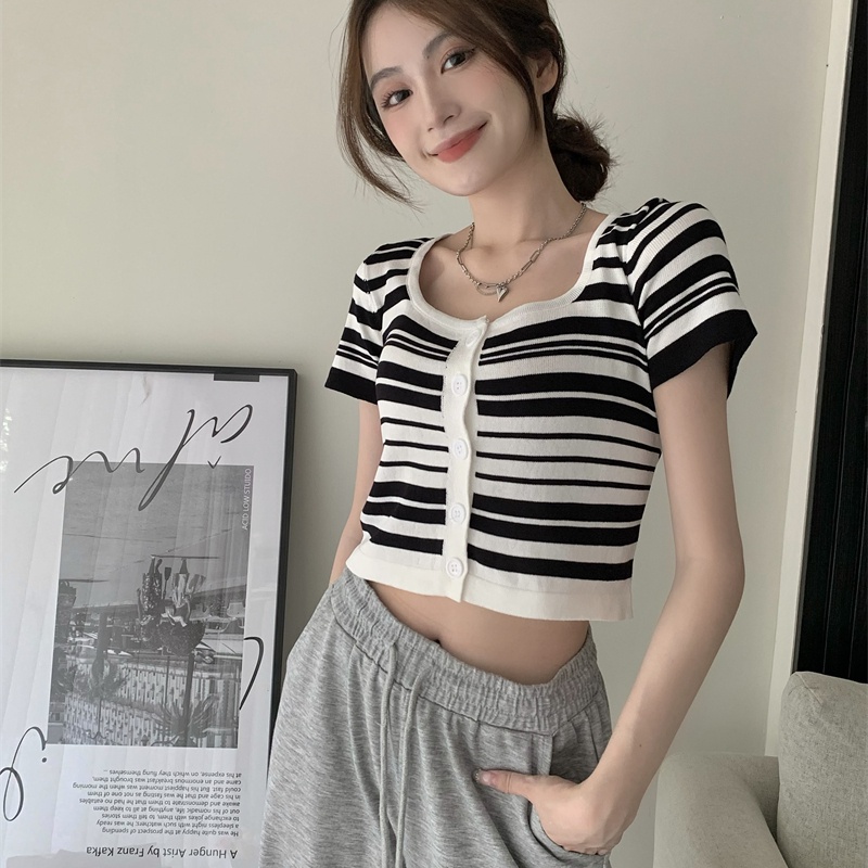 SUXI Áo Dệt Kim Ngắn Tay Cổ Chữ U Ôm Dáng Họa Tiết Kẻ Sọc Màu Sắc Tương Phản Ngọt Ngào Phong Cách Vintage