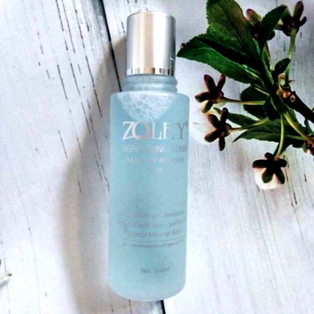 Nước hoa hồng Zoley Lightening Toner