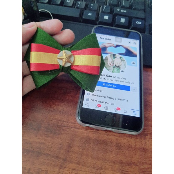 buộc tóc công an