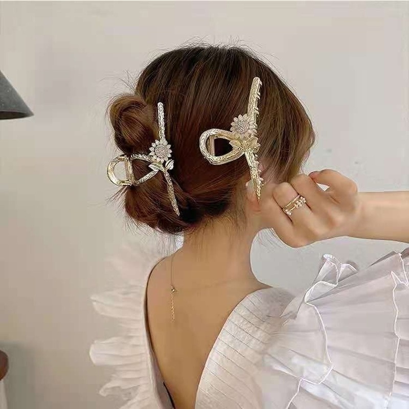 Kẹp Tóc Hình Cá Mập / Hoa Hướng Dương / Cá Mập Đính Đá Thời Trang Cho Nữ