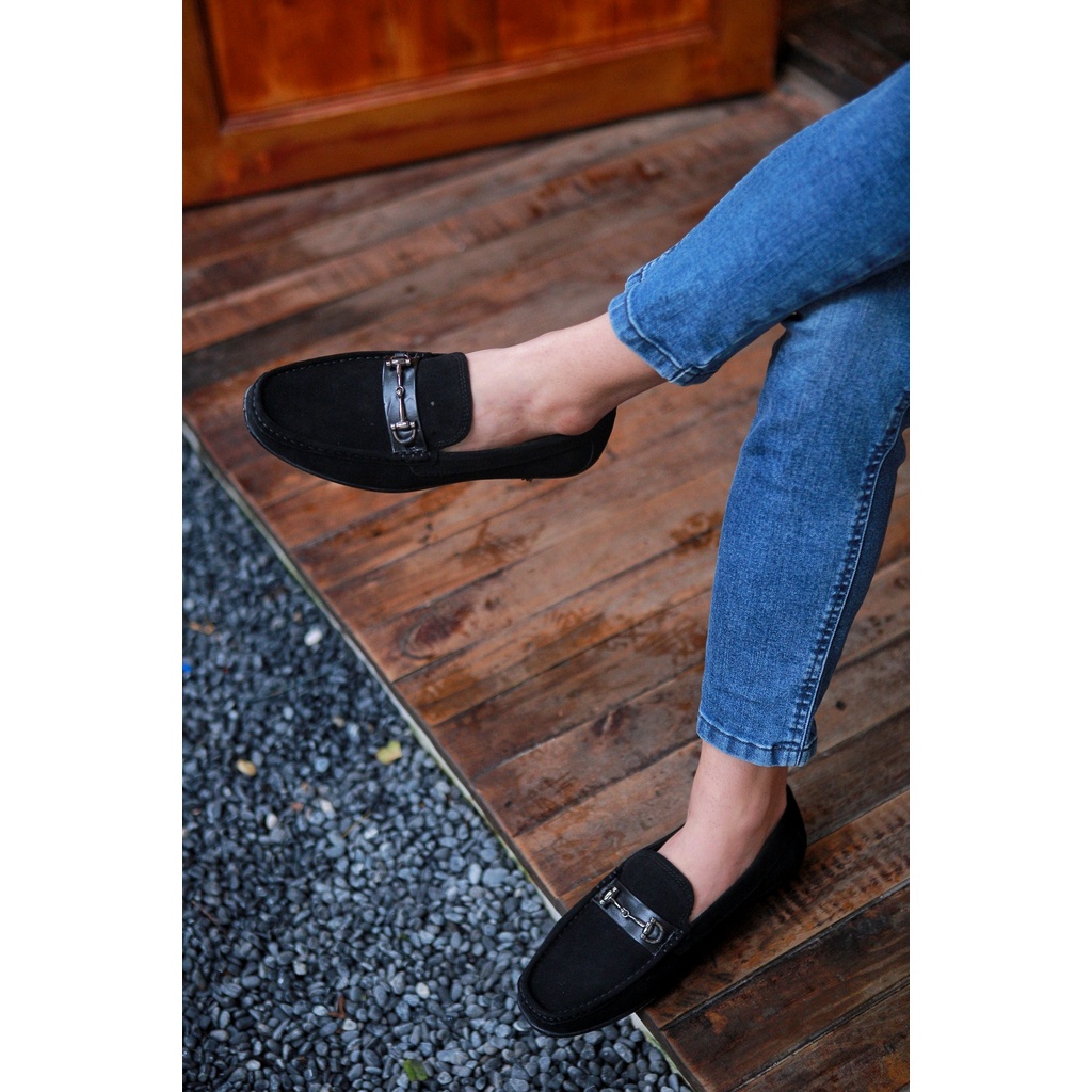 Giày Lười Mọi Moca Da Lộn Đai Kim Loại Toroshoes Da Bò Mã M901 (2 Màu)
