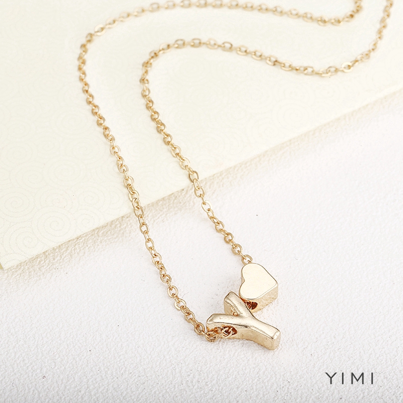 Dây chuyền mặt chữ A-Z phối trái tim bề mặt mạ vàng thời trang