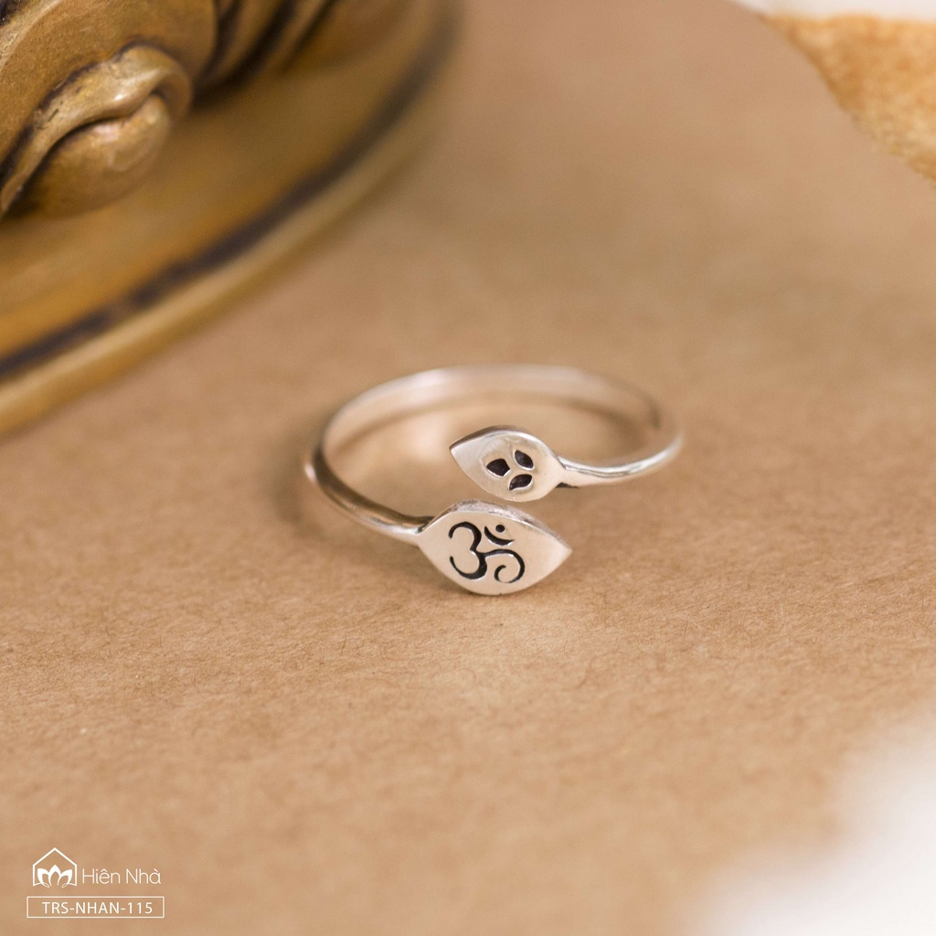 Nhẫn Bạc S925 biểu tượng Chữ OM Lá Sen - Tâm bình an yêu thương - Trang sức bình an - Trong Nhà