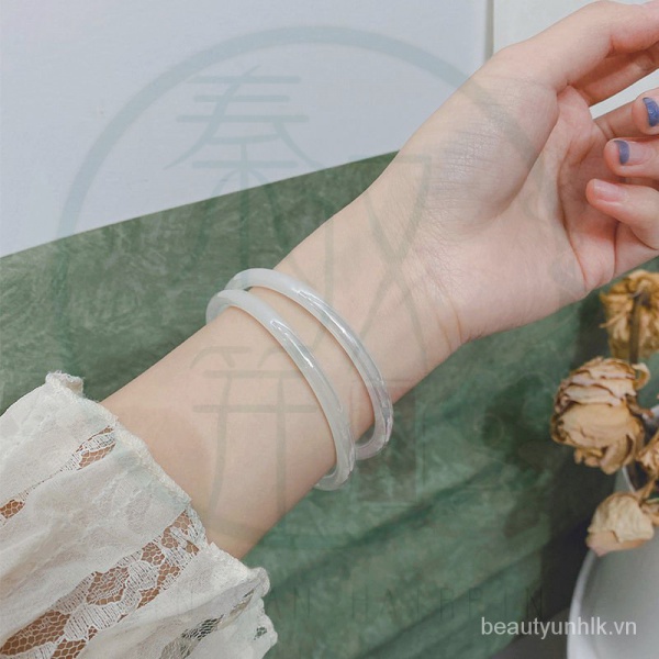 Vòng tay Hán phục đá mã não đính chuông màu trắng phong cách cổ xưa cho nữ