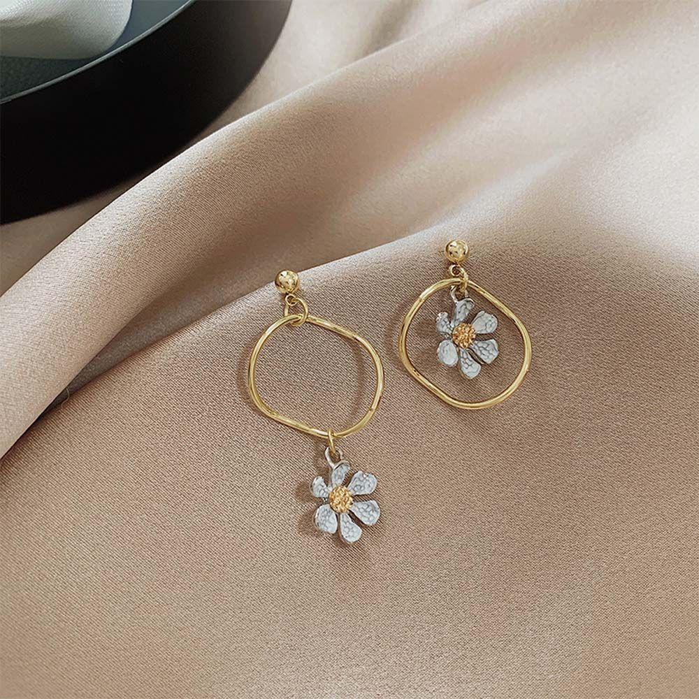 Khuyên Tai Lủng Lẳng Hình Hoa Cúc Dễ Thương Cổ Điển Cho Nữ