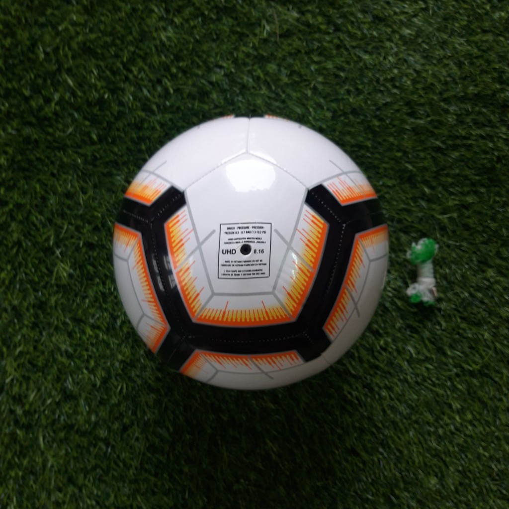 BÓNG ĐÁ SỐ 5 MẪU NGOẠI HẠNG ANH 2018-2019(TẶNG KIM+TÚI + ĐÔI TẤT DÀI ĐÁ BÓNG) trắng pha nhiều mầu