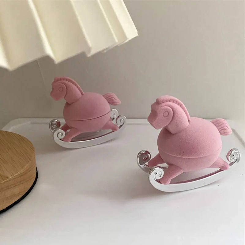 Hộp Đựng Nhẫn Màu Hồng Dễ Thương
