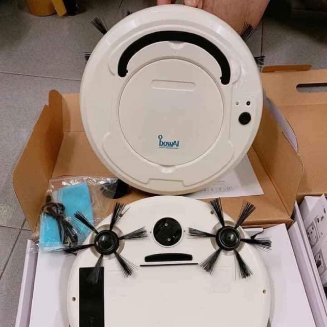 Robot hut bụi thông minh