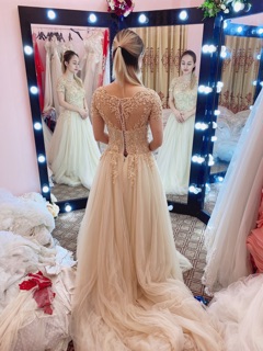 Thanh lí váy cưới
