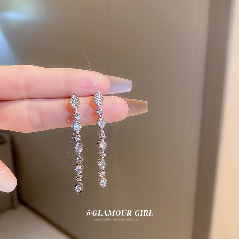 Bông Tai Mạ Bạc Dáng Dài Đính Đá Zircon Tua Rua Đơn Giản Độc Đáo