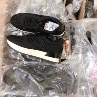 Giầy xuất size 40