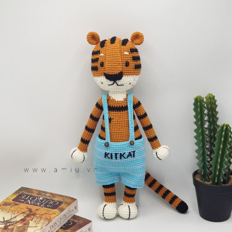 Hổ nhồi bông - Gấu bông handmade cao cấp Amigurumi - Hổ quần yếm handmade dễ thương làm quà cho bé