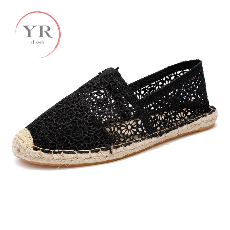 Giày Slip On Chất Liệu Vải Bố Thoải Mái