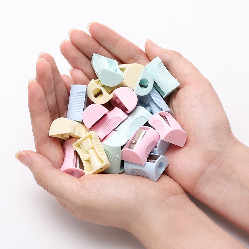 Gọt bút chì mini Deli - Hồng, Cam, Xanh dương, Xanh lá - 4 cái màu ngẫu nhiên