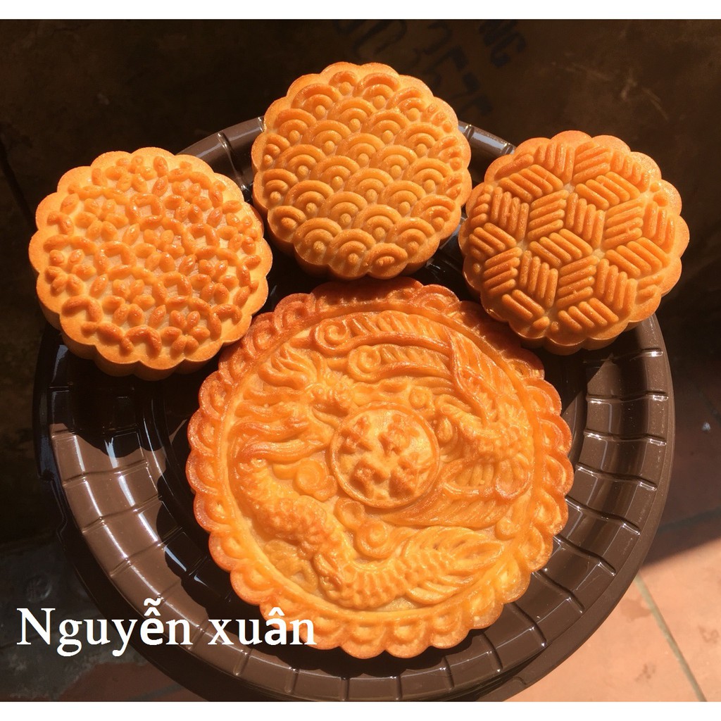 Khuôn trung thu lò xo 50gr - 75gr - 150gr tròn 6 mặt (vân mây)